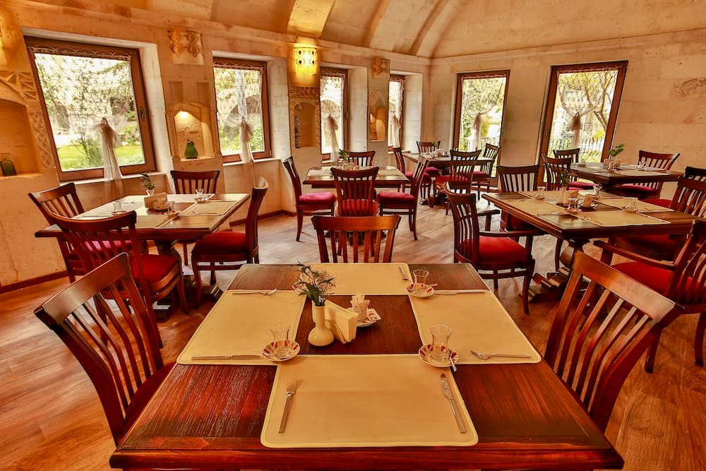 MINIA CAVE HOTEL