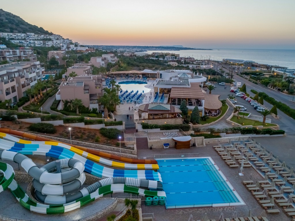 Grand Hotel Holiday Resort