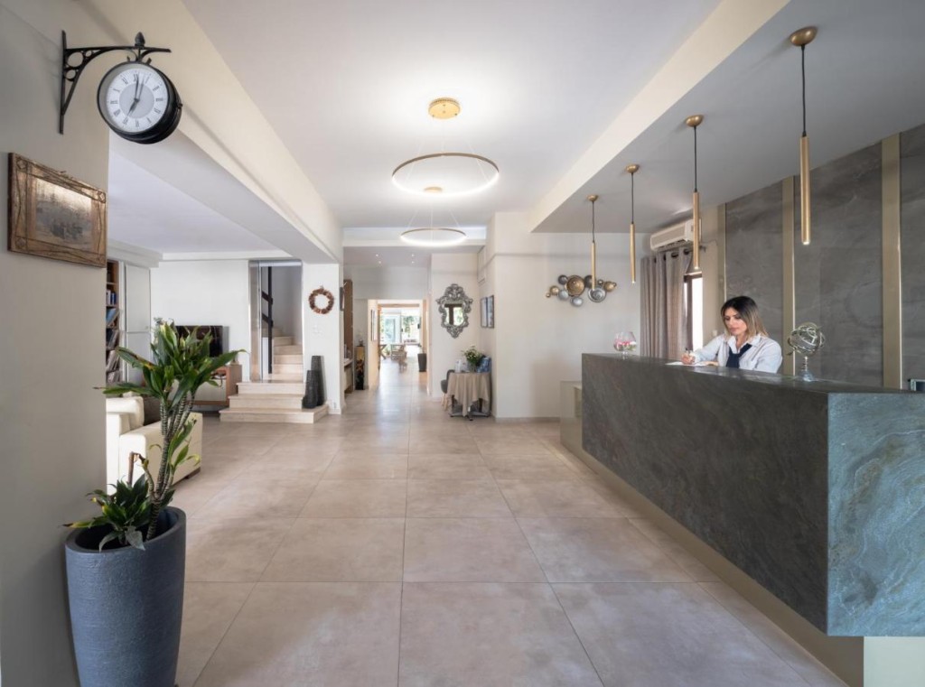 Georgia's Garden Hotel