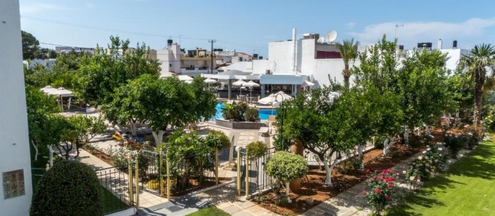 Malia Holidays Hotel