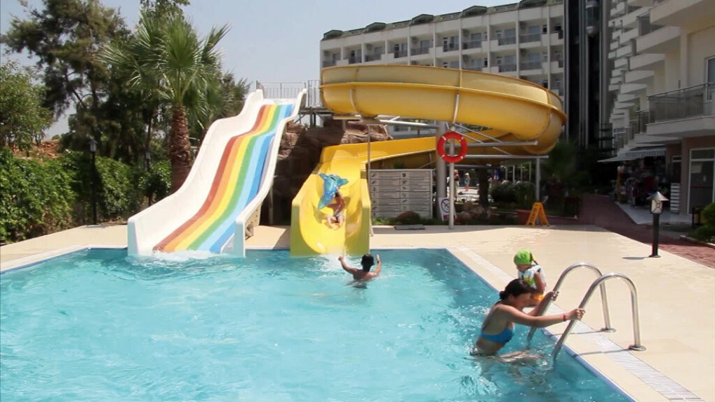 ASRIN BEACH HOTEL