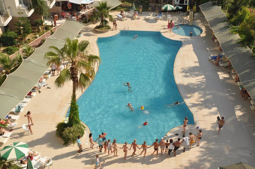 ASRIN BEACH HOTEL