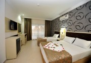 ASRIN BEACH HOTEL