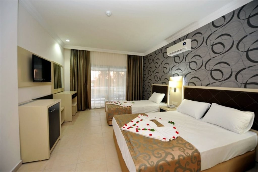 ASRIN BEACH HOTEL