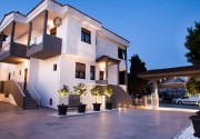 Acrotel Lily Ann Village