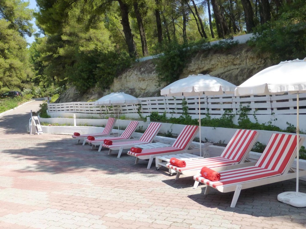 Dryades Hotel Siviri