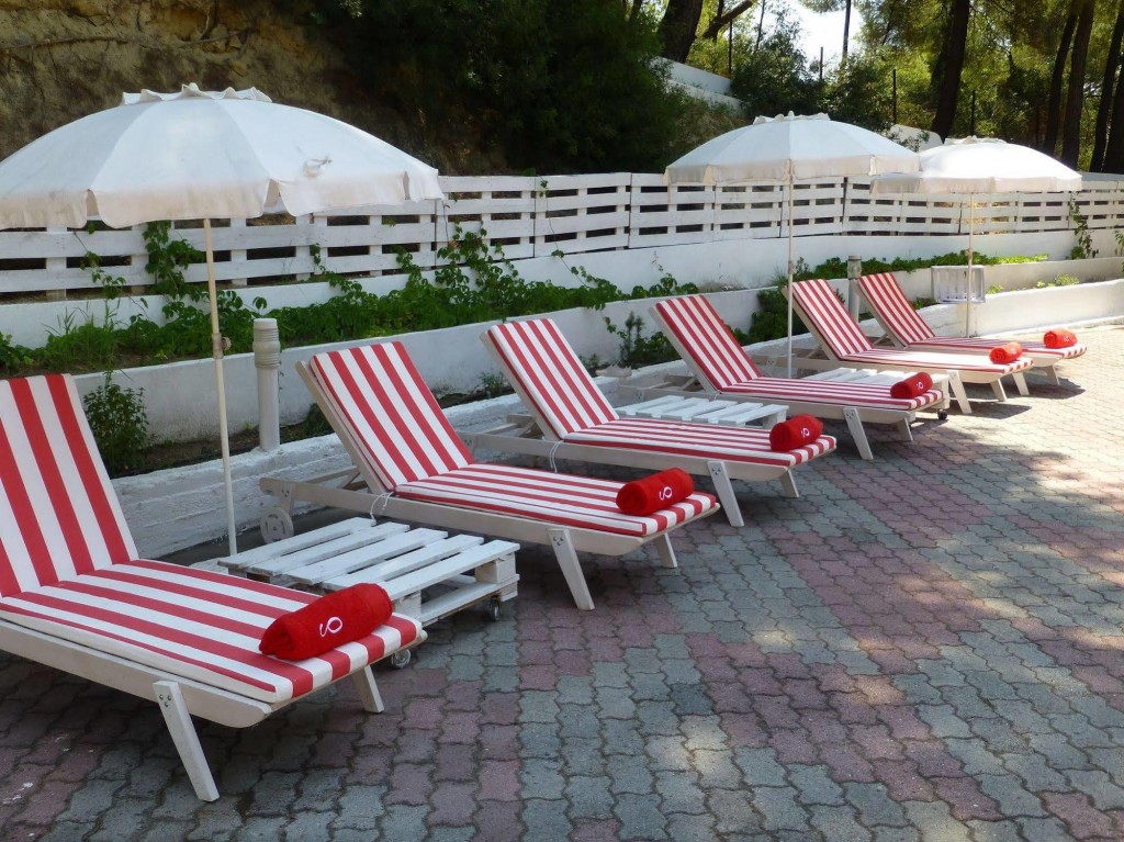 Dryades Hotel Siviri