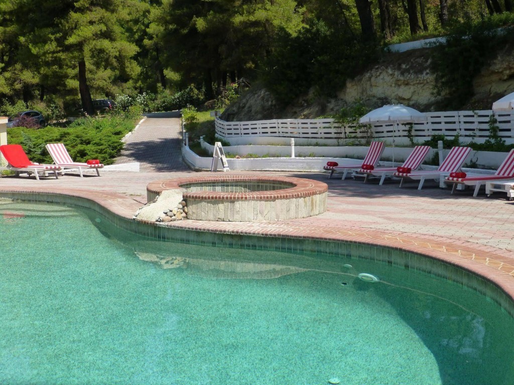 Dryades Hotel Siviri