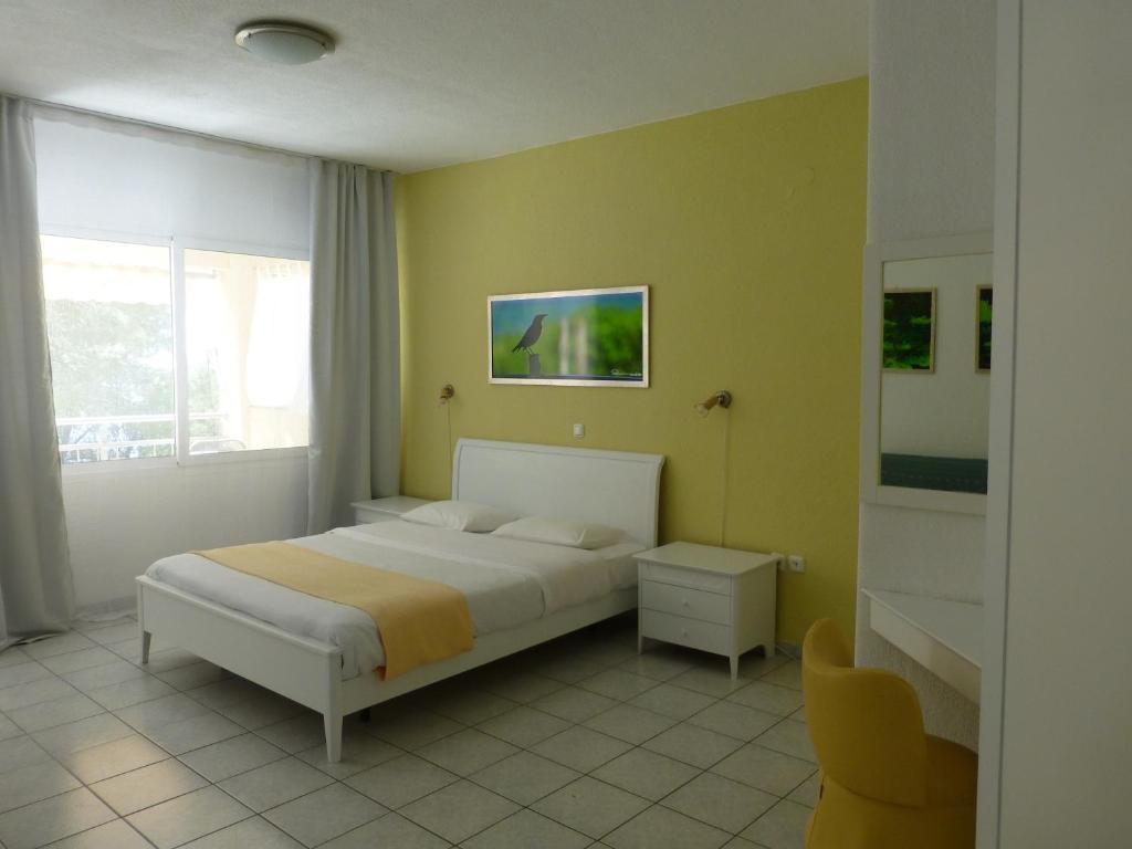Dryades Hotel Siviri