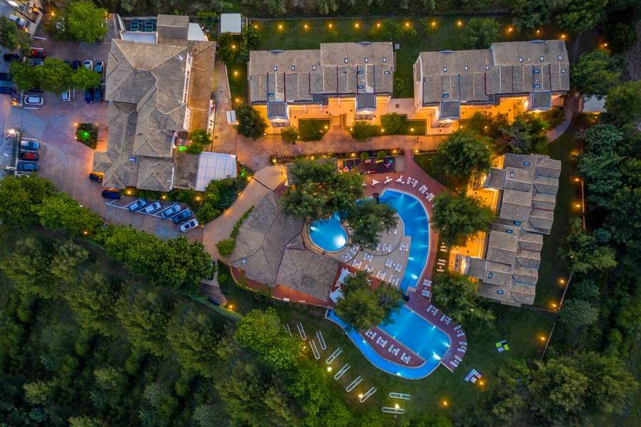 Hotel Lesse