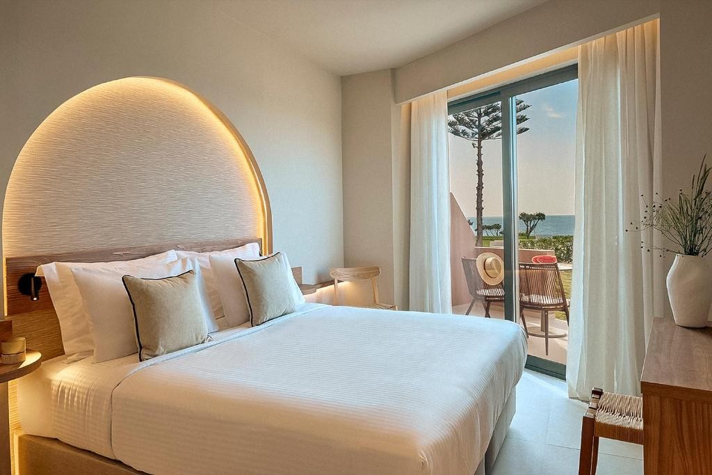 Zeus Kassandra Lagoon (Adults Only 12+)