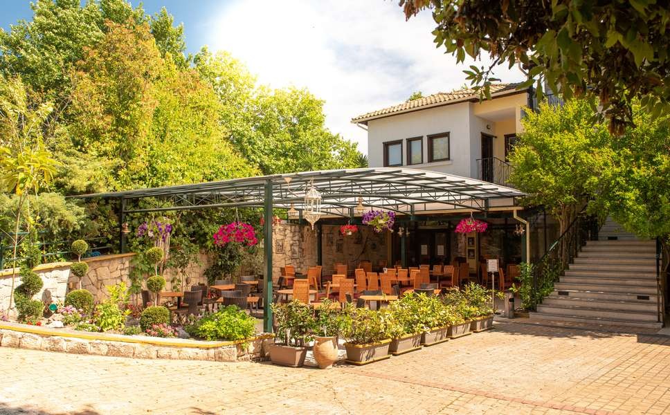Hotel Lesse