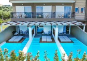 Royal Hotel & Suites