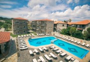 Royal Hotel & Suites