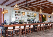 Royal Hotel & Suites