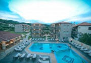 Royal Hotel & Suites
