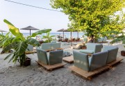 Royal Hotel & Suites