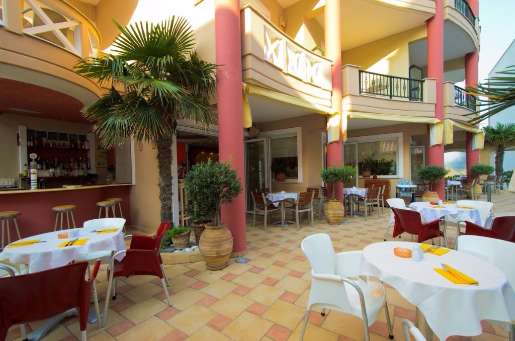 Evilion Stilvi Hotel