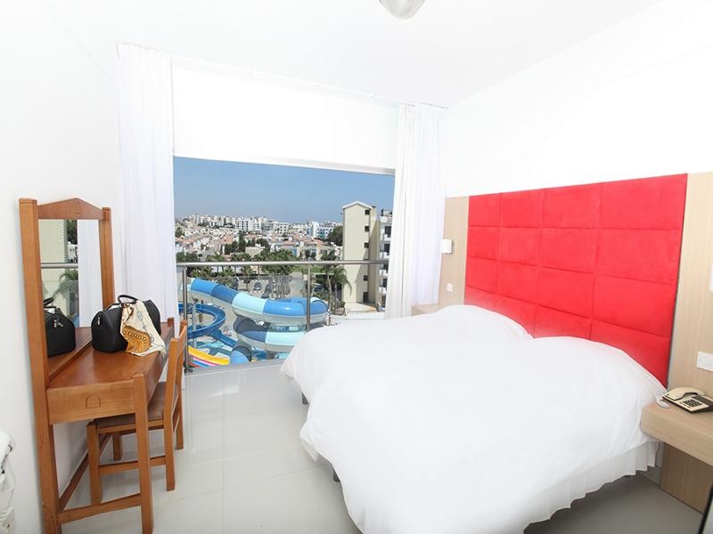 ANASTASIA BEACH APTS