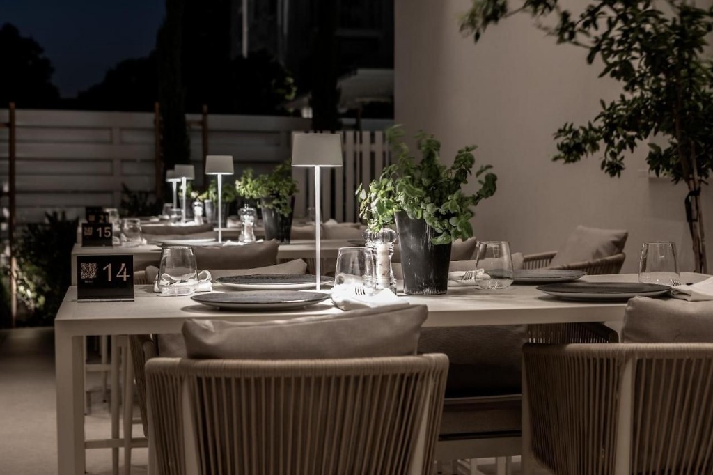 ANEMI HOTEL AND SUITES