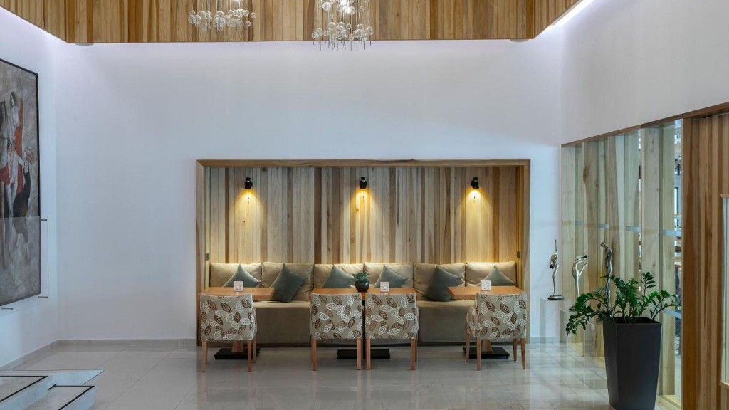 ANEMI HOTEL AND SUITES