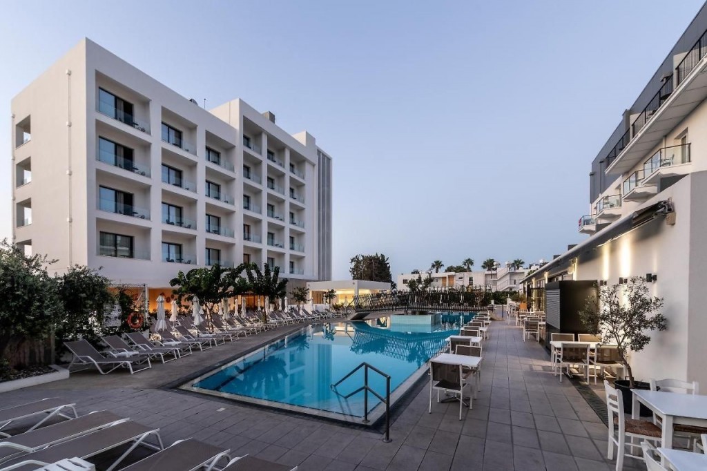 ANEMI HOTEL AND SUITES