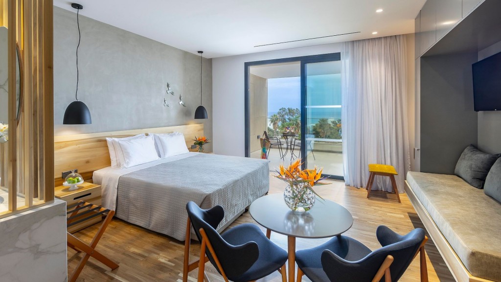 ANEMI HOTEL AND SUITES