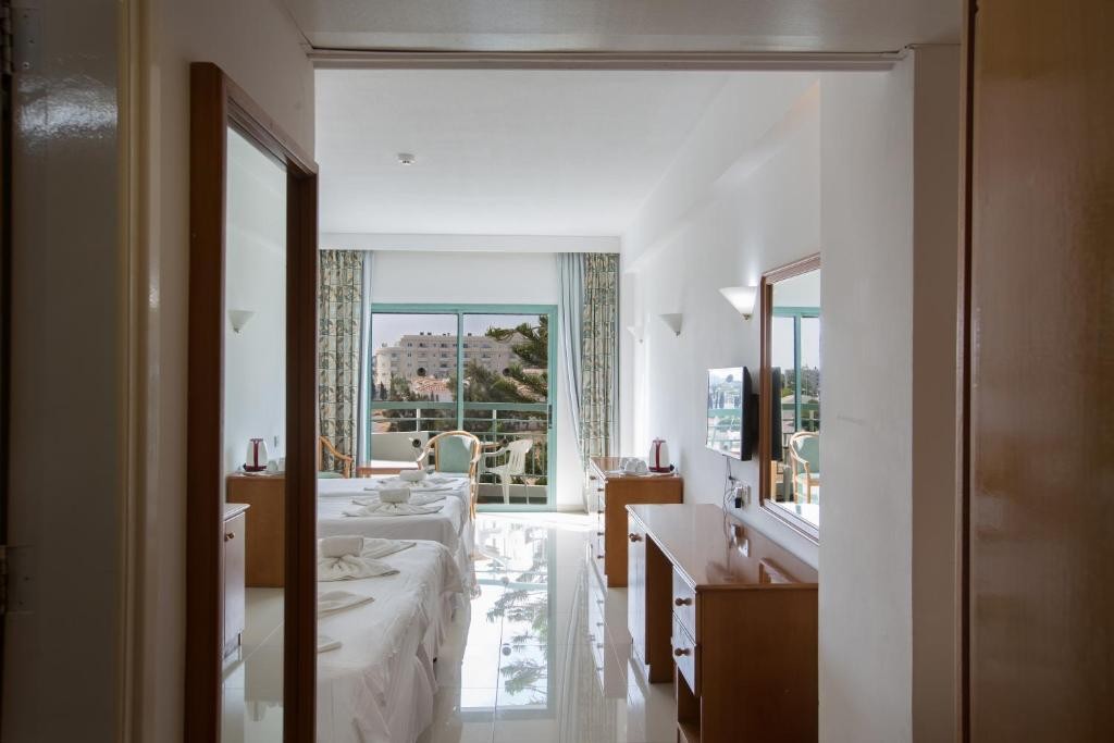ANTIGONI HOTEL