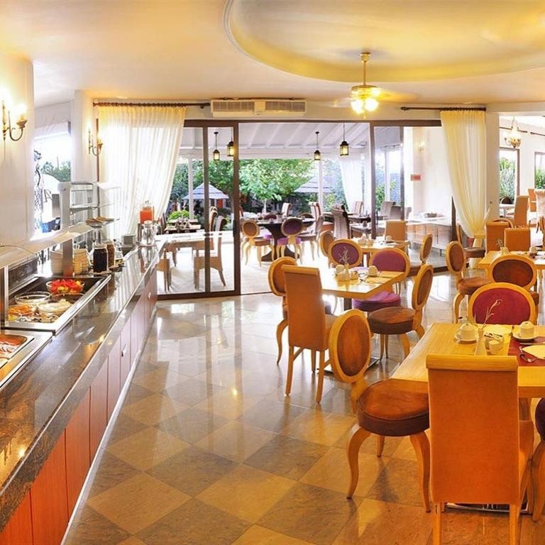 ANTIGONI HOTEL