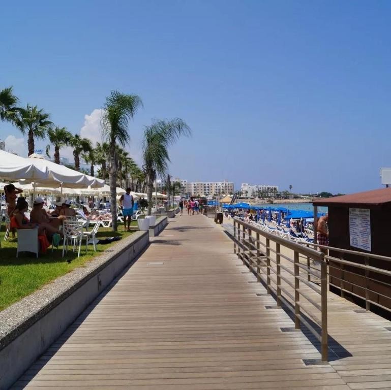 ANTIGONI HOTEL