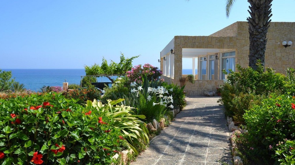 APHRODITE BEACH HOTEL