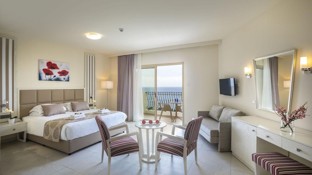 AQUAMARE BEACH HOTEL