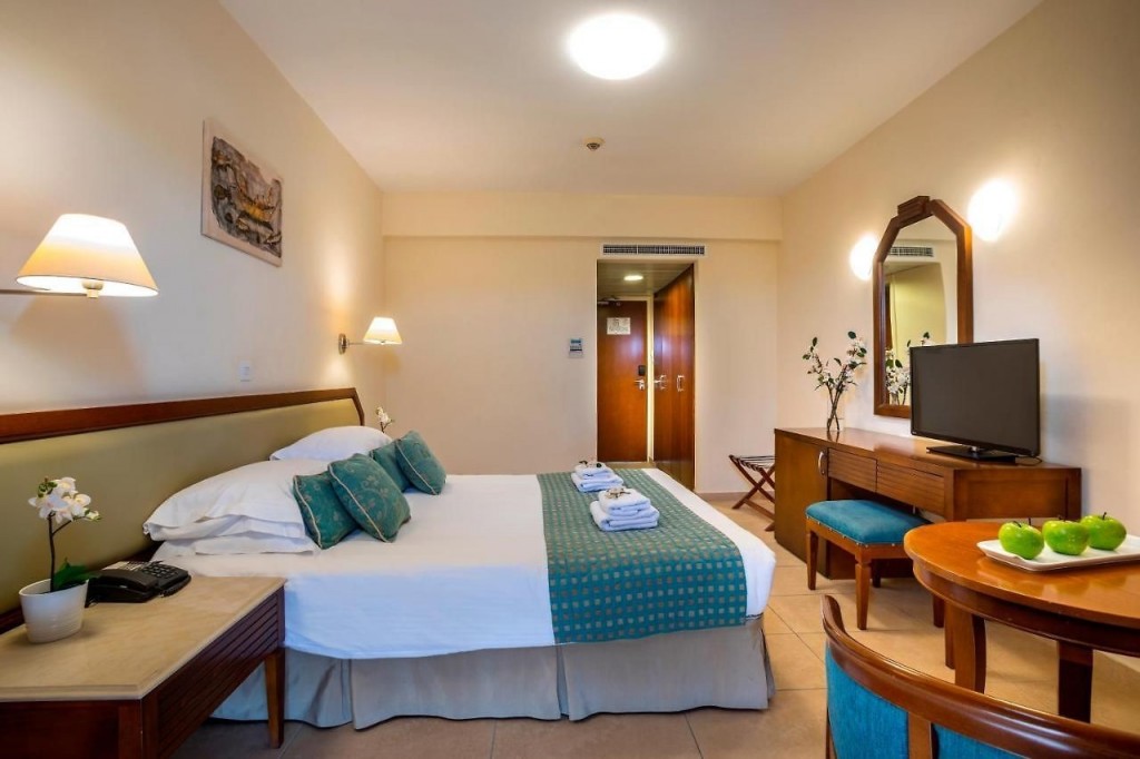 AQUAMARE BEACH HOTEL