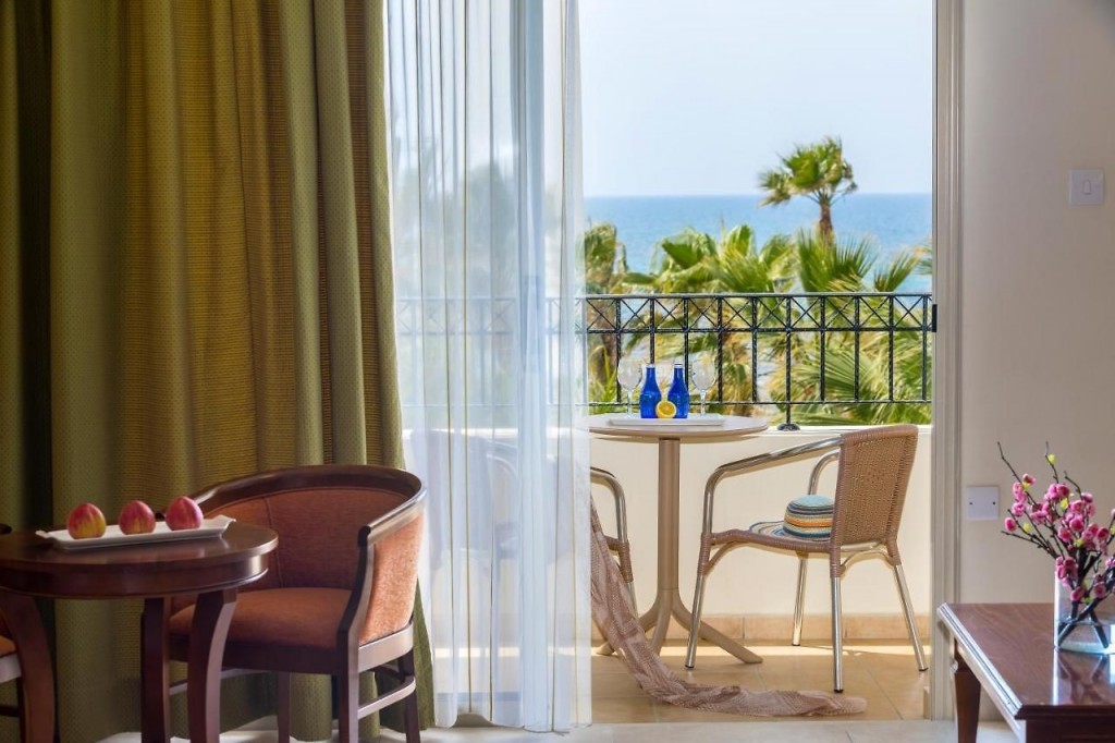 AQUAMARE BEACH HOTEL