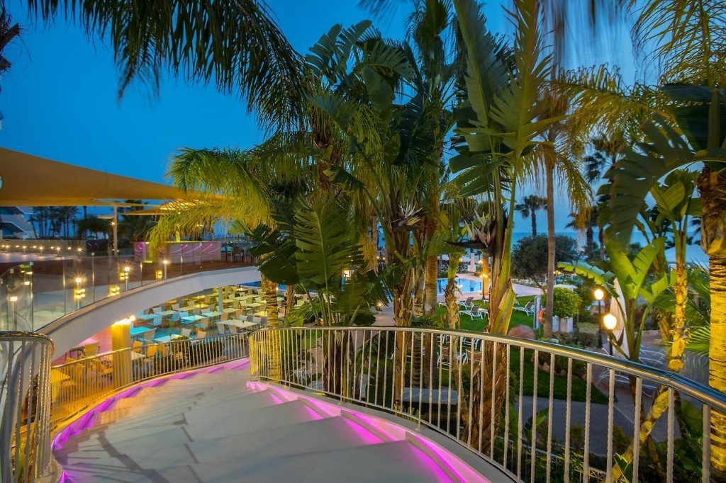 AQUAMARE BEACH HOTEL