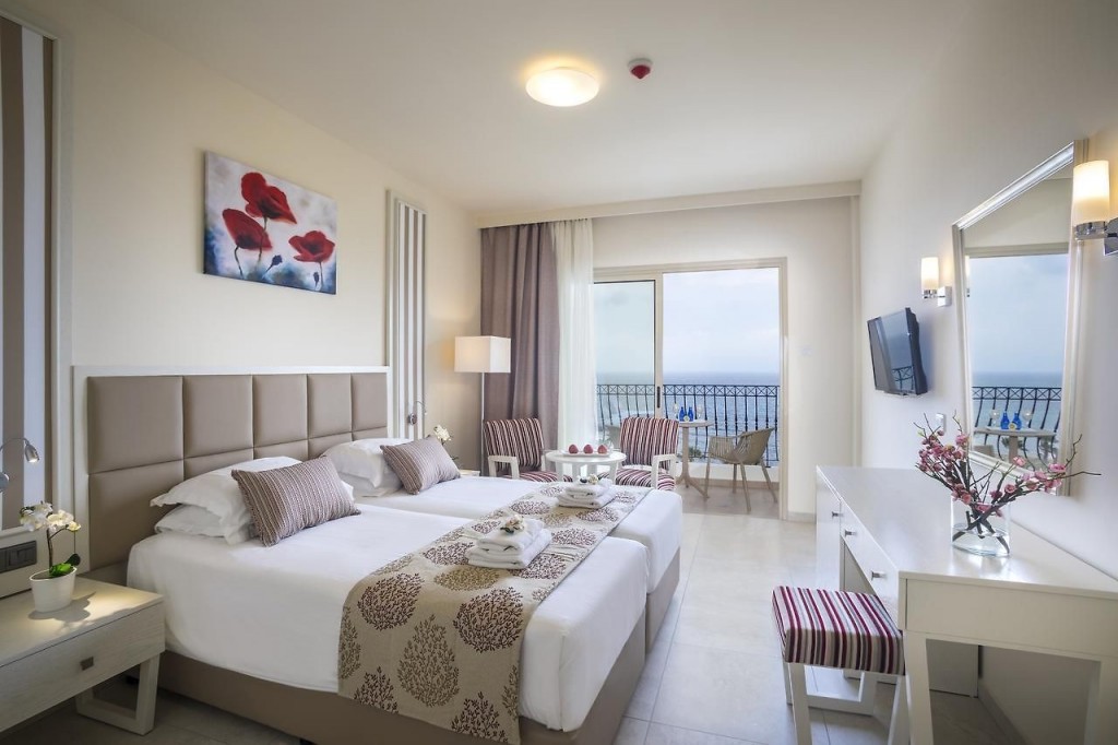 AQUAMARE BEACH HOTEL