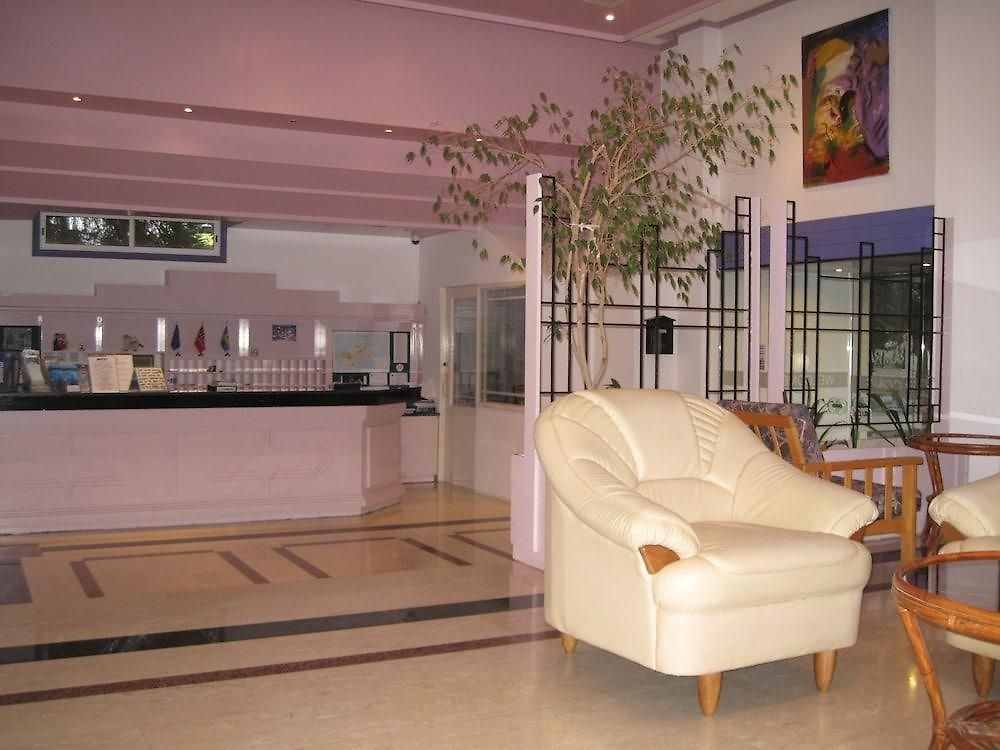 ASTREAS BEACH HOTEL APTS