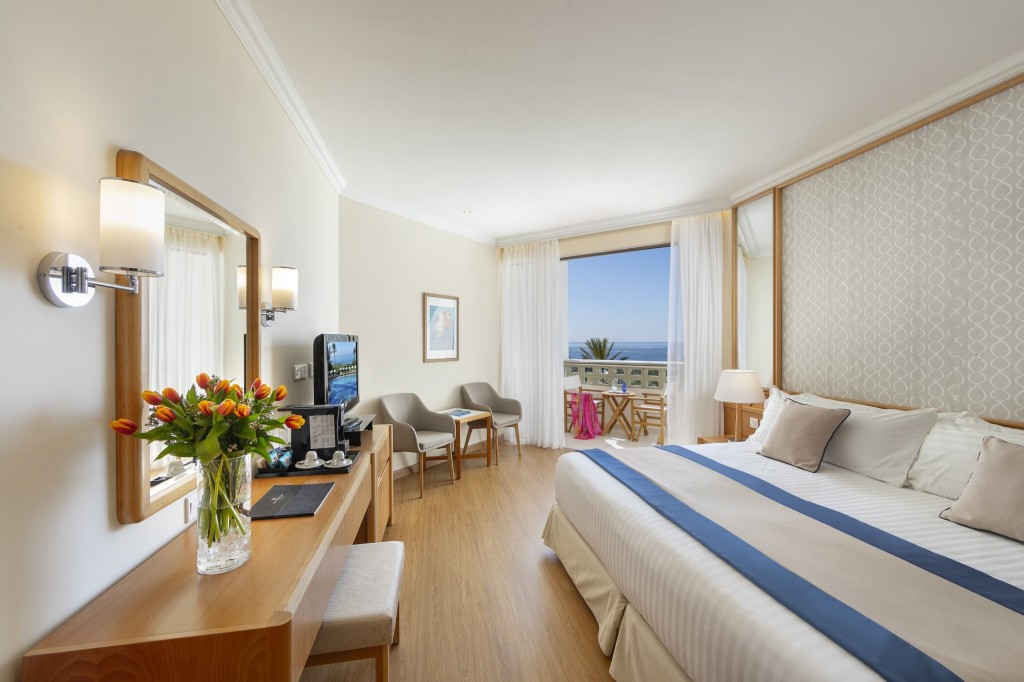 ATHENA BEACH HOTEL