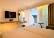 CAVO MARIS BEACH HOTEL
