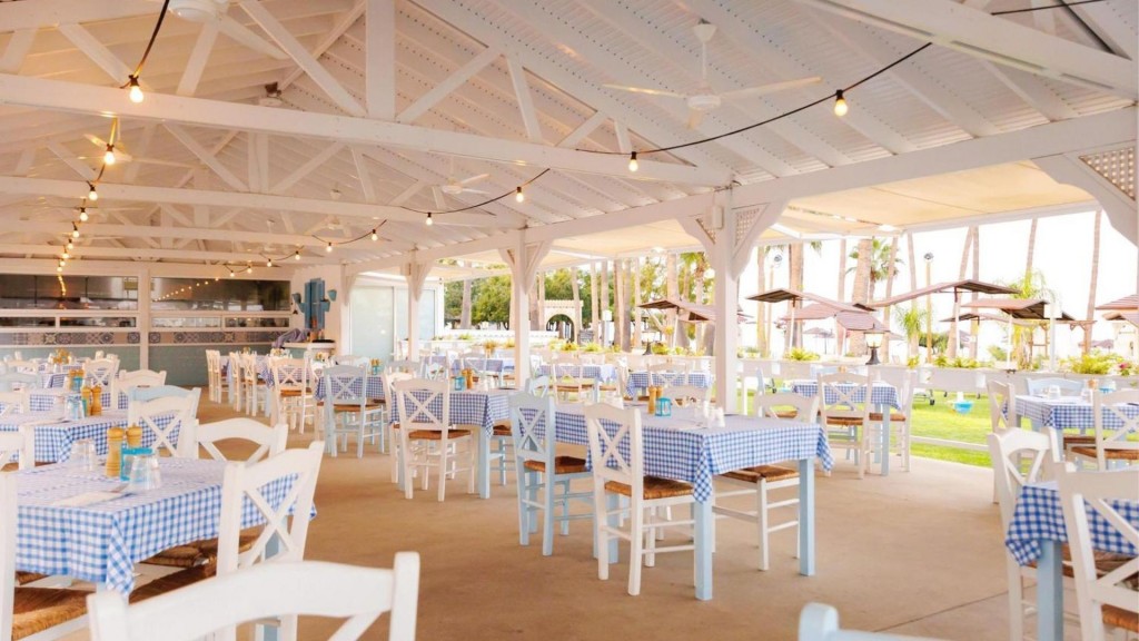 CAVO MARIS BEACH HOTEL