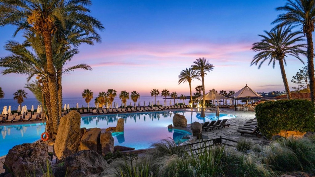 CORAL BEACH HOTEL