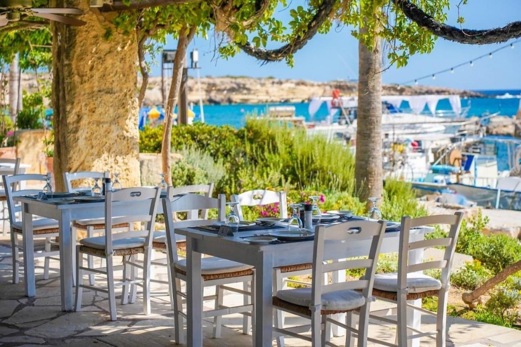 CORAL BEACH HOTEL