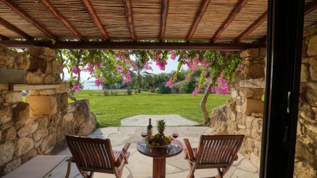 CORAL BEACH HOTEL