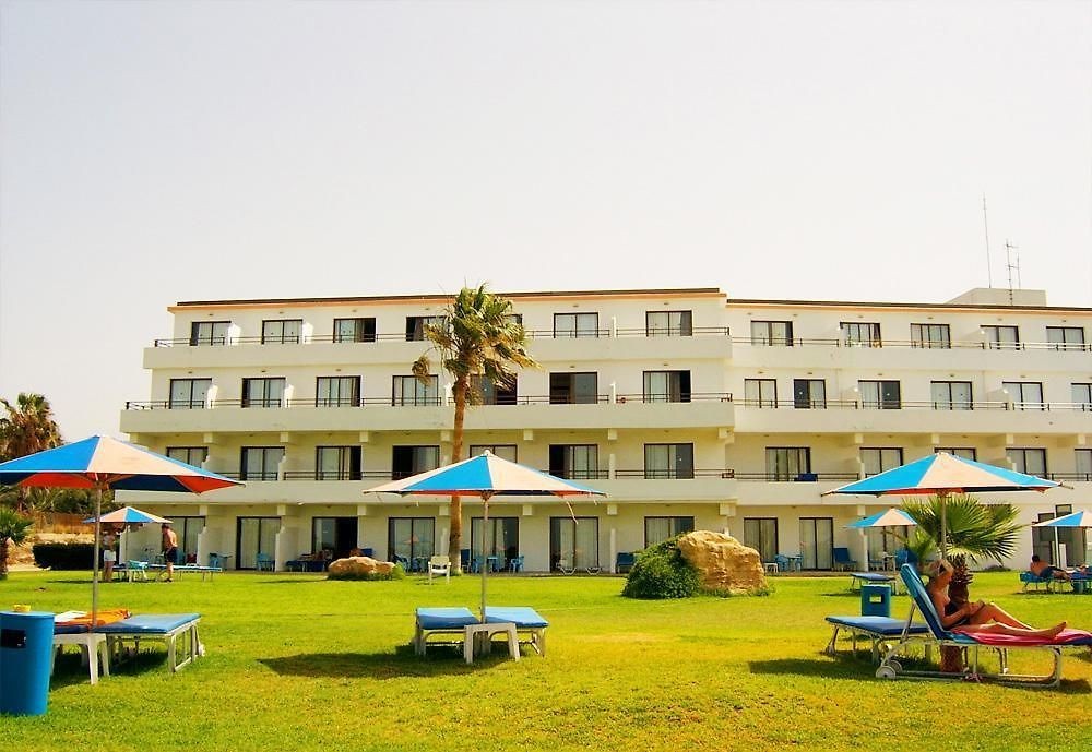 CORALLIA BEACH APTS