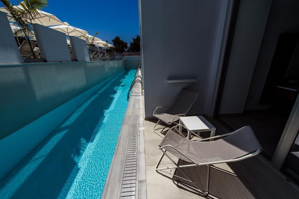 ELEANA HOTEL