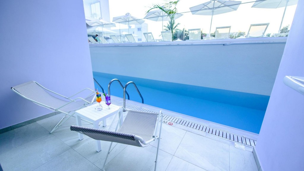 ELEANA HOTEL