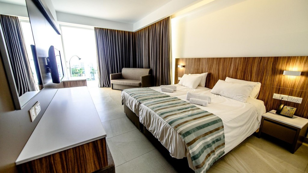 ELEANA HOTEL