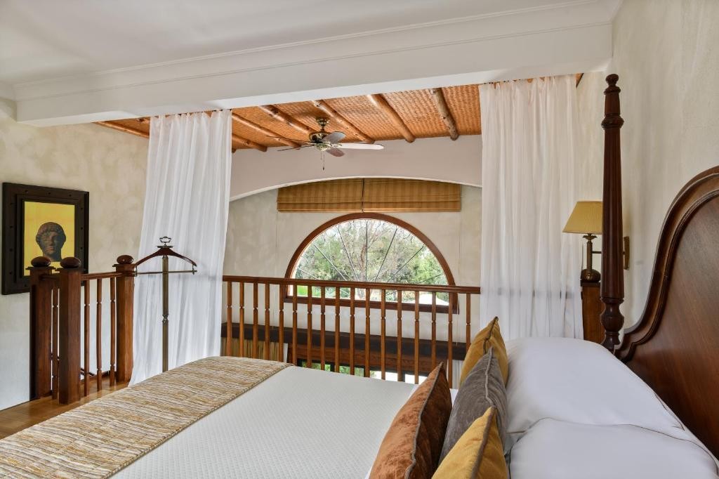 ELYSIUM BEACH RESORT