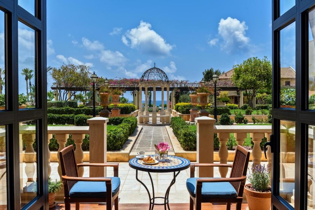 ELYSIUM BEACH RESORT