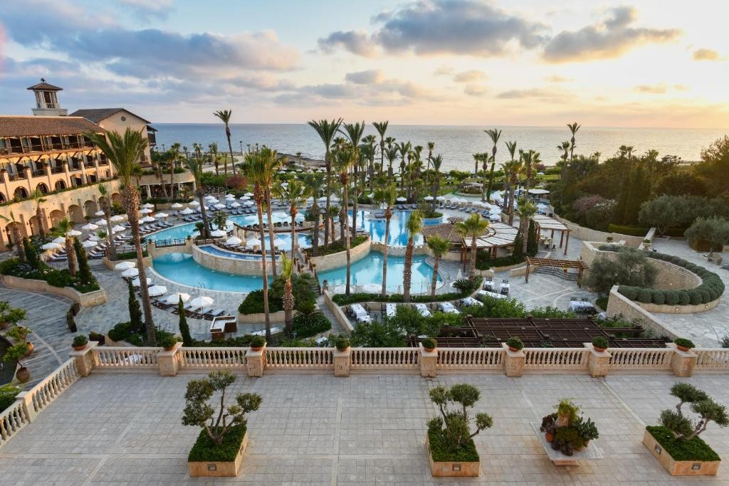 ELYSIUM BEACH RESORT